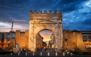 Un Amarcord e una piadina passando sotto l’Arco di Augusto:…